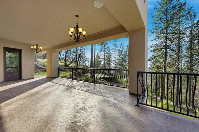 1240 Forest View Dr, Meadow Vista, CA 95722