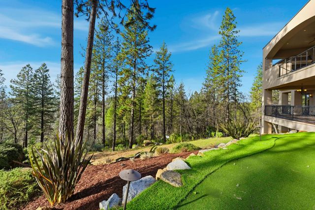 1240 Forest View Dr, Meadow Vista, CA 95722