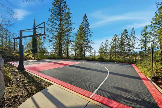 1240 Forest View Dr, Meadow Vista, CA 95722