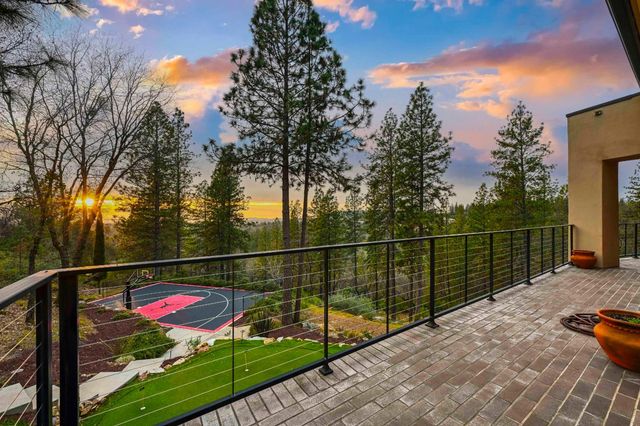 1240 Forest View Dr, Meadow Vista, CA 95722