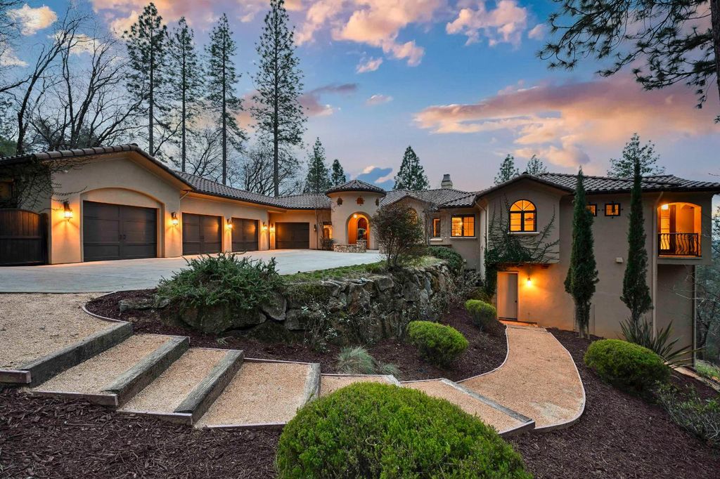 1240 Forest View Dr, Meadow Vista, CA 95722