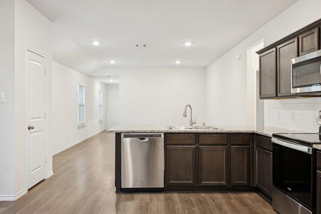 1034 Old Oaks Drive, Forney, TX 75126