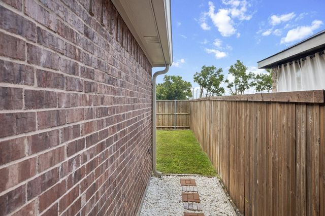 1034 Old Oaks Drive, Forney, TX 75126