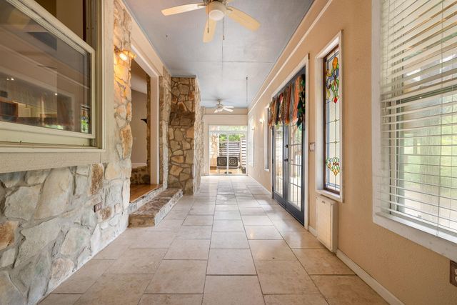 9 Shady Rock CT, Round Rock, TX 78665