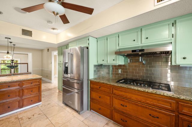 9 Shady Rock CT, Round Rock, TX 78665