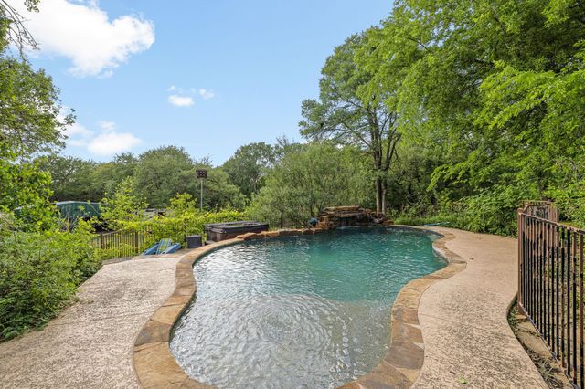 9 Shady Rock CT, Round Rock, TX 78665