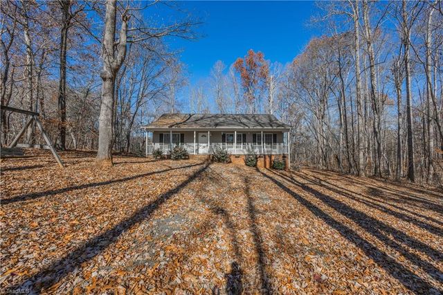 830 Country Place Road, Asheboro, NC 27205