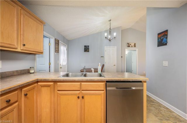 830 Country Place Road, Asheboro, NC 27205