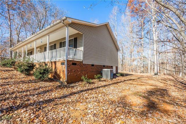 830 Country Place Road, Asheboro, NC 27205