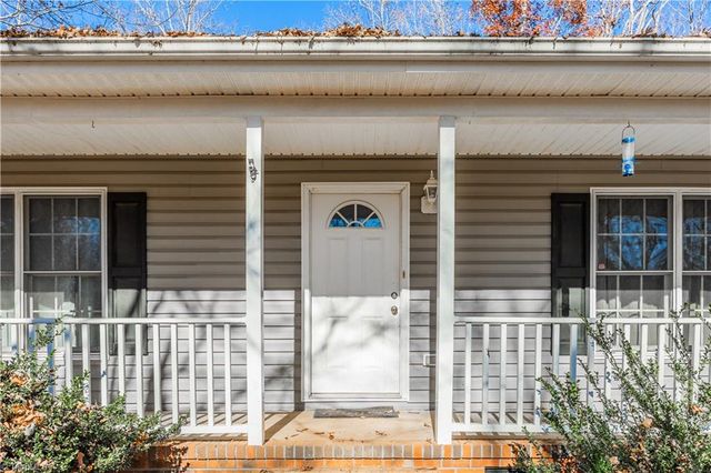 830 Country Place Road, Asheboro, NC 27205