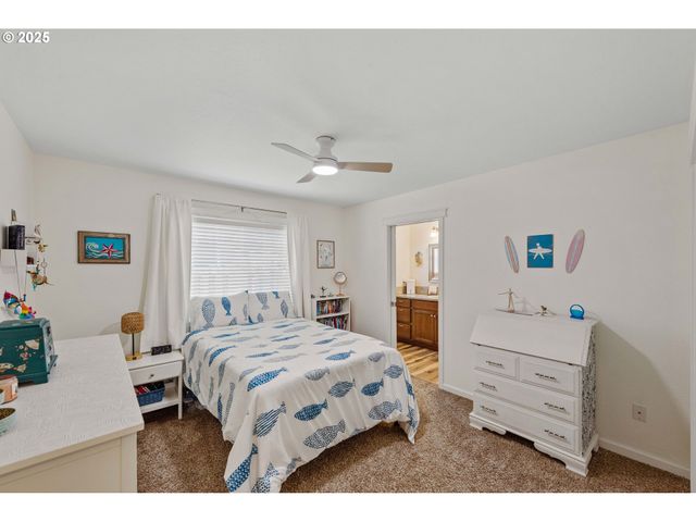 2669 CEDAR LOOP Dr, Bandon, OR 97411