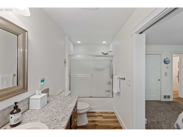 2669 CEDAR LOOP Dr, Bandon, OR 97411