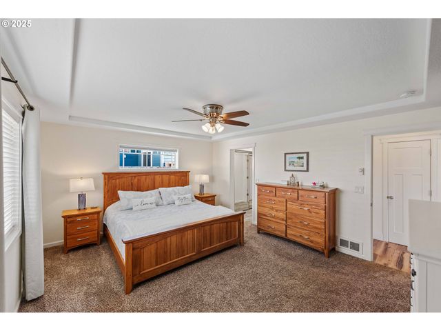 2669 CEDAR LOOP Dr, Bandon, OR 97411