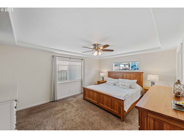 2669 CEDAR LOOP Dr, Bandon, OR 97411