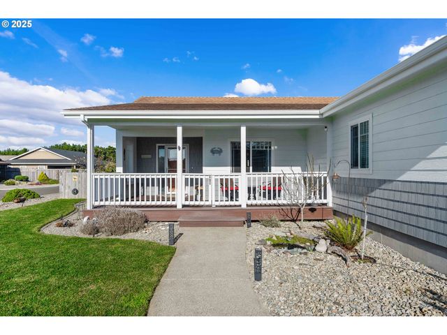 2669 CEDAR LOOP Dr, Bandon, OR 97411