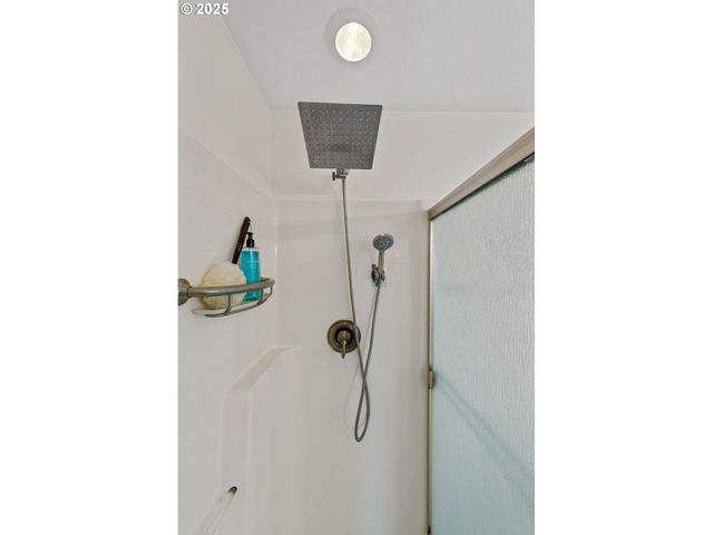 2669 CEDAR LOOP Dr, Bandon, OR 97411