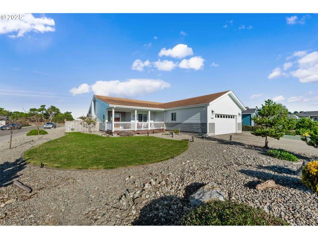 2669 CEDAR LOOP Dr, Bandon, OR 97411