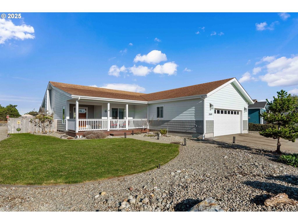 2669 CEDAR LOOP Dr, Bandon, OR 97411