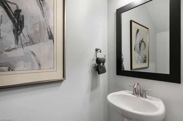 111 Silverpine Way, Bermuda Run, NC 27006