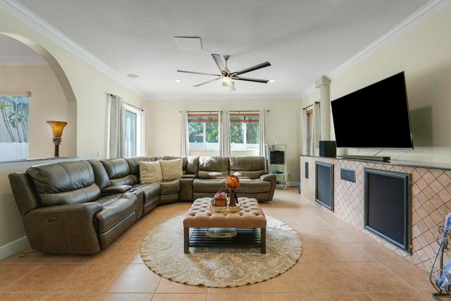 8608 PALISADES LAKE Drive, West Palm Beach, FL 33411