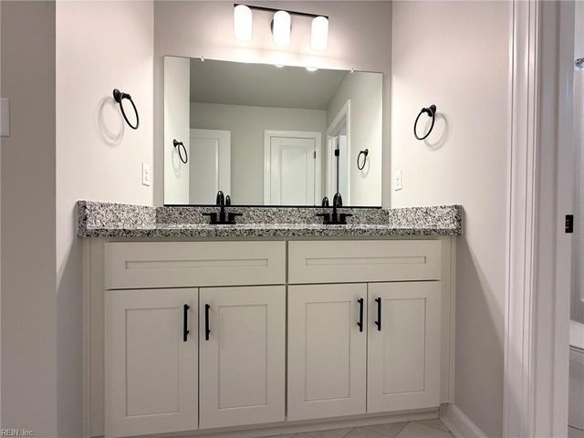 17 Mulligan LN, Suffolk, VA 23434