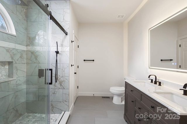 3802 Mckee Road, Charlotte, NC 28270