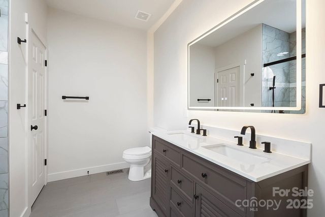 3802 Mckee Road, Charlotte, NC 28270