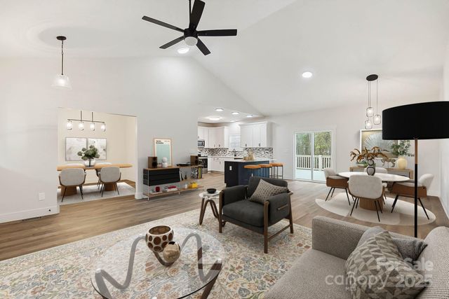 3802 Mckee Road, Charlotte, NC 28270