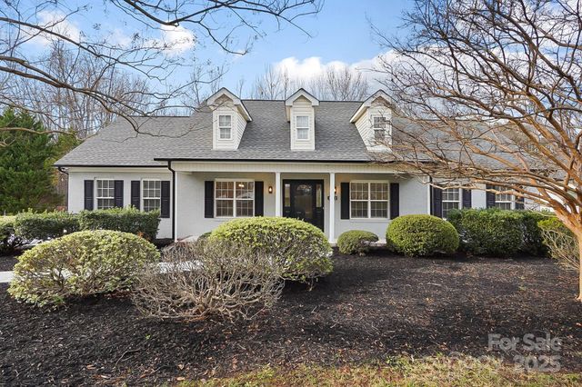 3802 Mckee Road, Charlotte, NC 28270