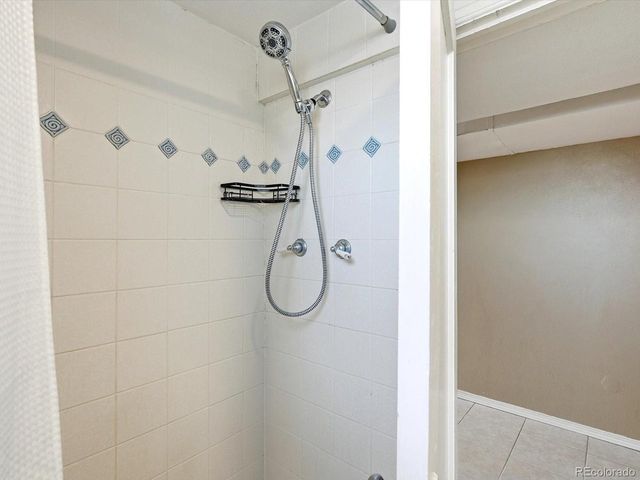 2924 Zenobia St, Denver, CO 80212