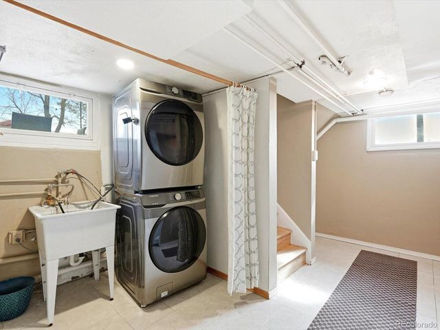 2924 Zenobia St, Denver, CO 80212