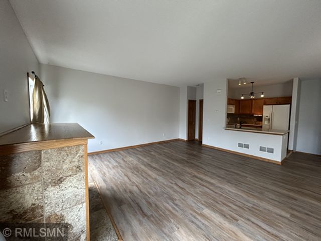 6884 Meadow Grass Lane S, Cottage Grove, MN 55016