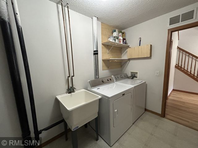 6884 Meadow Grass Lane S, Cottage Grove, MN 55016