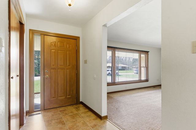 14 Knollwood Place, Joliet, IL 60433