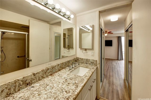 1655 Makaloa Street 1807, Honolulu, HI 96814