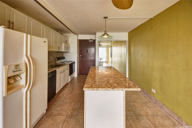 1655 Makaloa Street 1807, Honolulu, HI 96814