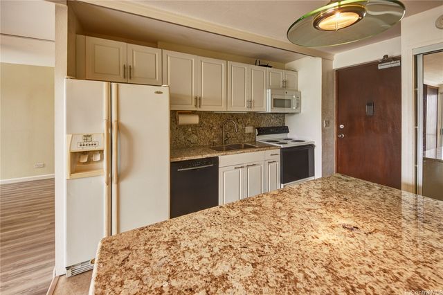 1655 Makaloa Street 1807, Honolulu, HI 96814