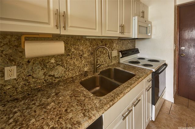 1655 Makaloa Street 1807, Honolulu, HI 96814