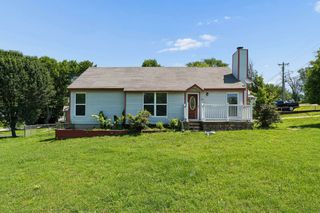 128 Stoneridge Pkwy, La Vergne, TN 37086