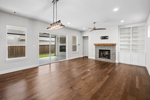 14341 Overlook Park Drive, Fort Worth, TX 76008