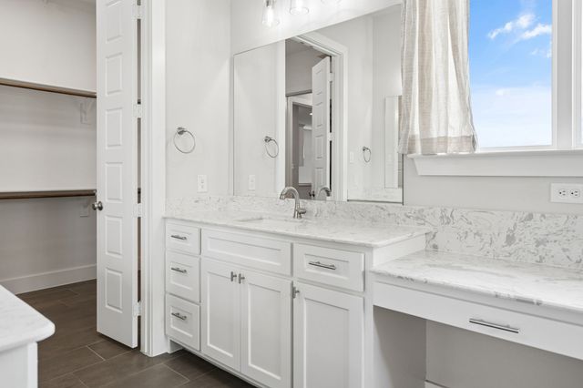 14341 Overlook Park Drive, Fort Worth, TX 76008