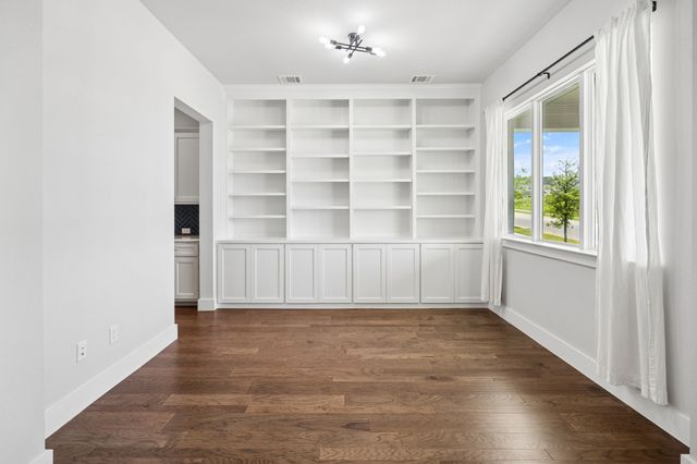 14341 Overlook Park Drive, Fort Worth, TX 76008