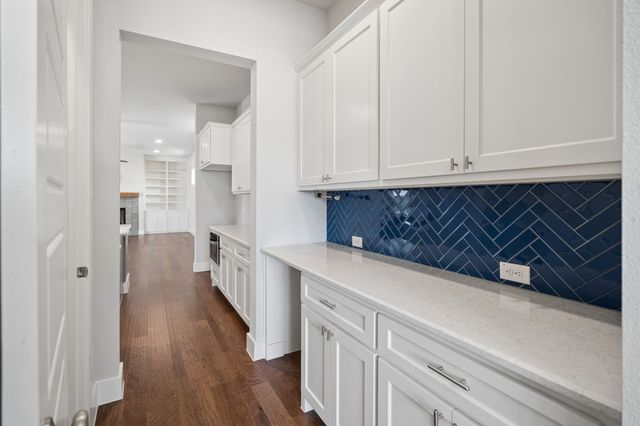 14341 Overlook Park Drive, Fort Worth, TX 76008