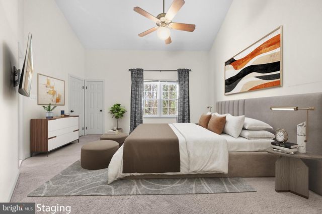 5885 WOODFIELD ESTATES DR, Alexandria, VA 22310