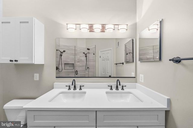 5885 WOODFIELD ESTATES DR, Alexandria, VA 22310