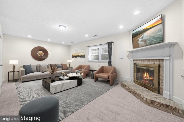 5885 WOODFIELD ESTATES DR, Alexandria, VA 22310