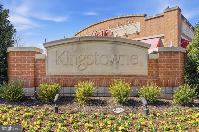 5885 WOODFIELD ESTATES DR, Alexandria, VA 22310