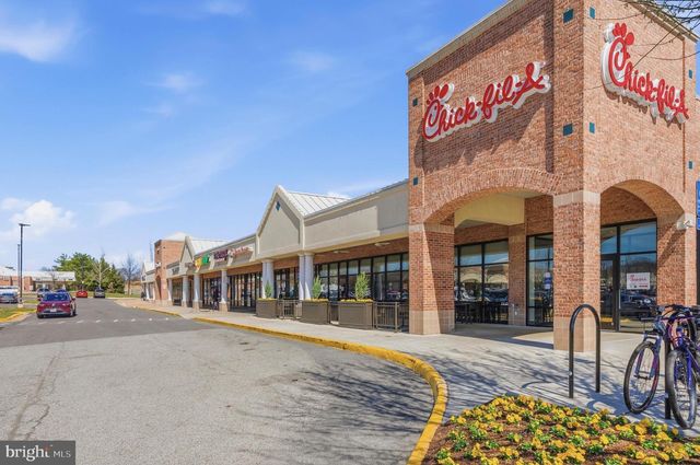 5885 WOODFIELD ESTATES DR, Alexandria, VA 22310