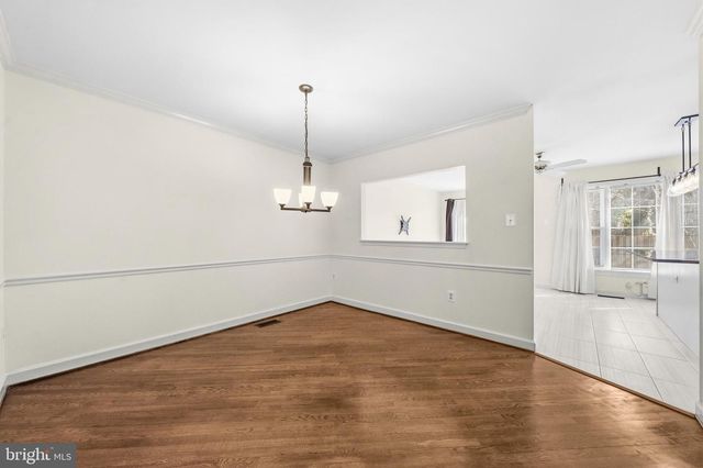 5885 WOODFIELD ESTATES DR, Alexandria, VA 22310