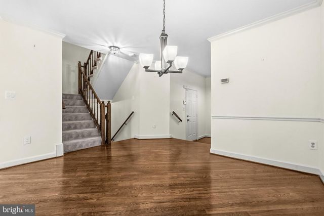 5885 WOODFIELD ESTATES DR, Alexandria, VA 22310